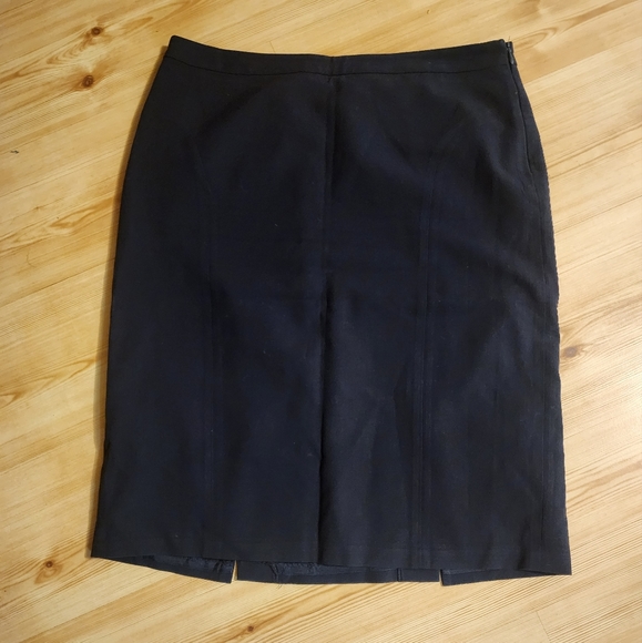 Apostrophe Women's Classic Pencil Skirt - Picture 3 of 9